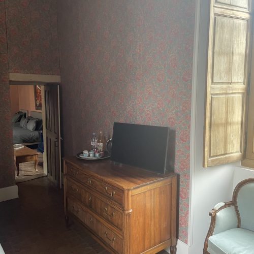 suite junior 6 chmabre 1